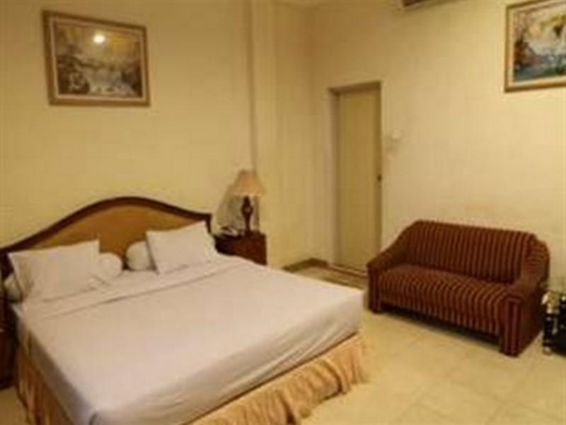 Hotel Harapan Makassar Bagian luar foto