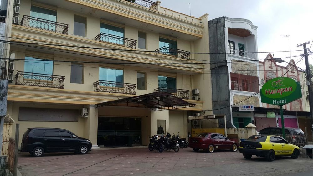Hotel Harapan Makassar Bagian luar foto