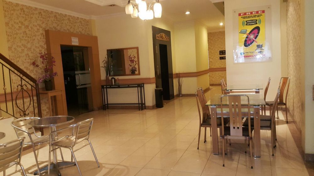 Hotel Harapan Makassar Bagian luar foto
